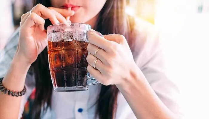 The effect of soft drinks on teeth